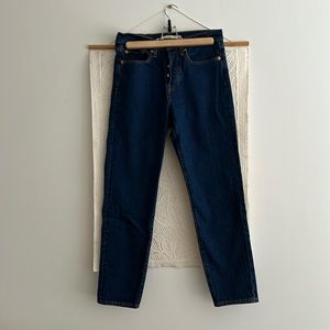 EUC Levi’s Wedgie Jean — dark wash, size 27